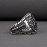 Chevalière viking en argent décorée de haches nordiques