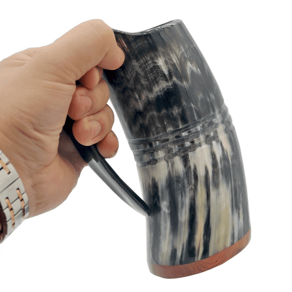 Chope de style viking en corne