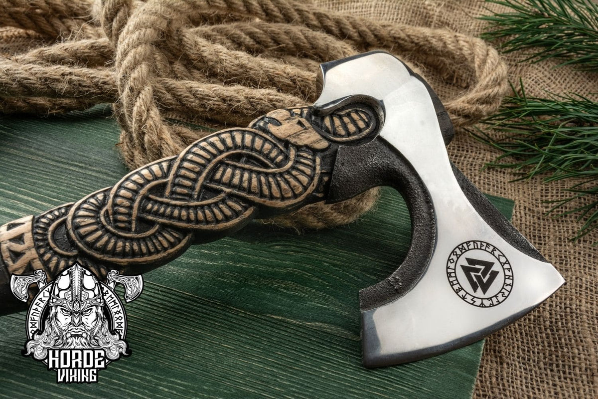 Hache Viking Artisanale Tatla - Acier Au Carbone, Manche Bois De Rose - Lancer, Tonneaux